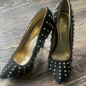 Black and Gold Pumps